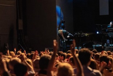 Στέφανος Κορκολής: Εντυπωσιακή Sold Out συναυλία στο Παλλάς (photo+video)
